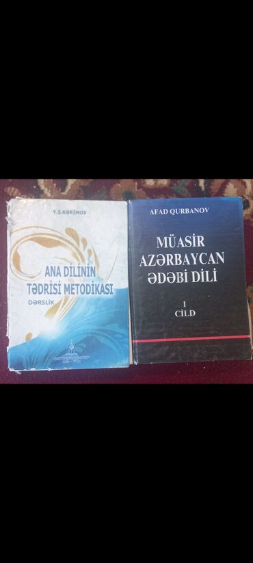 Kitablar sarılır her biri 1 azn
