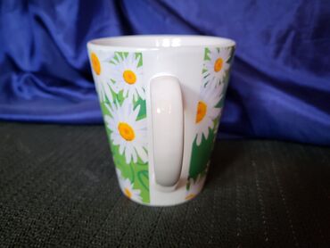 Čaše: Solja nova,vintaz porcekanska. Univerzalna solja. Visina. 9,5cm — 6