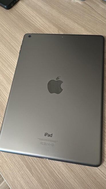note 13 plus tablet: İşlənmiş Apple iPad Air, 9,7", < 64 GB, Ünvandan götürmə