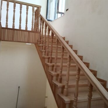 Qapıların təmiri: Qurudulmush taxtadan qapi ve pillekenleri yiqib ve yerinde — 9