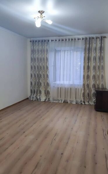 1 комнатная квартира восток 5 в Кыргызстан | Посуточная аренда квартир: 1 комната, 34 м², Индивидуалка, 3 этаж, Центральное отопление