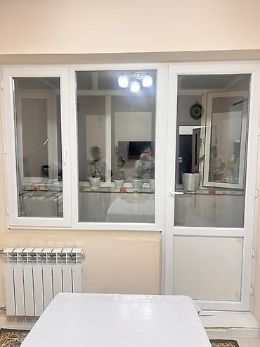 ширму высокую: Пластиковый оконно-дверной блок ПВХ для выхода на балкон/лоджию — 1