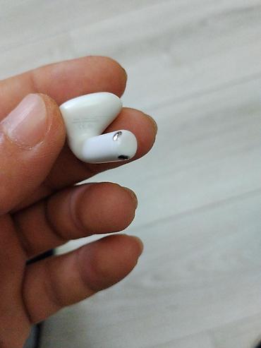 iphone qulaqcıq: Apple AirPods 4 Xüsusiyyətlər: - Bluetooth simsiz qulaqcıq dəsti - — 3