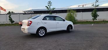 Унаа: Chevrolet Cobalt: 2017 г., 1.5 л, Кол менен иштөөчү, Бензин — 2