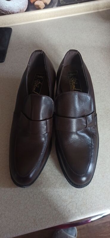 коричневые мужские туфли: Продаю мужскую обувь запасы с советских времён Коричневые две пары