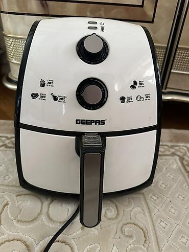 Geepas hava fritözü (Air Fryer) - Mexaniki idarəetmə: üst paneldə
