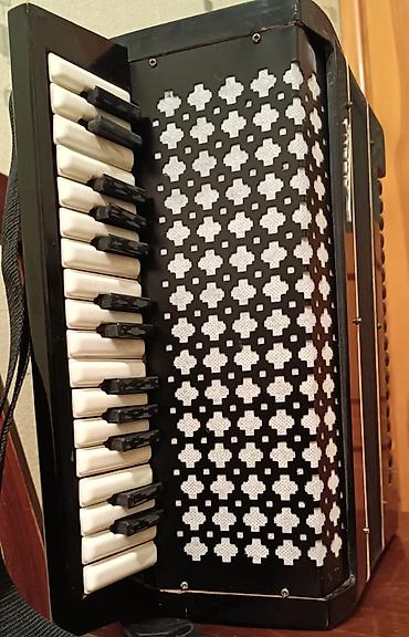 Qarmon, Akustik, İşlənmiş, Ünvandan götürmə