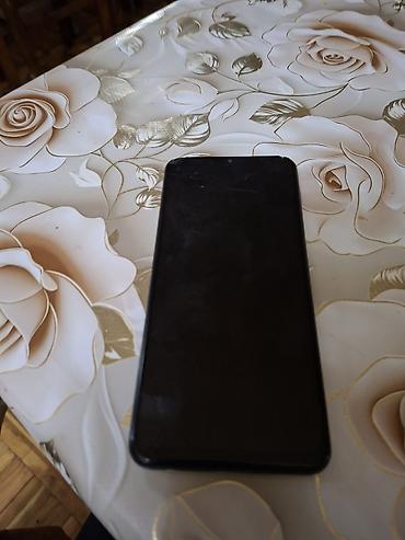 blackview a96 irşad: Smartfon A26 - Rəng: qara - Korpus: kompakt, yuvarlaq künclər, ön — 1