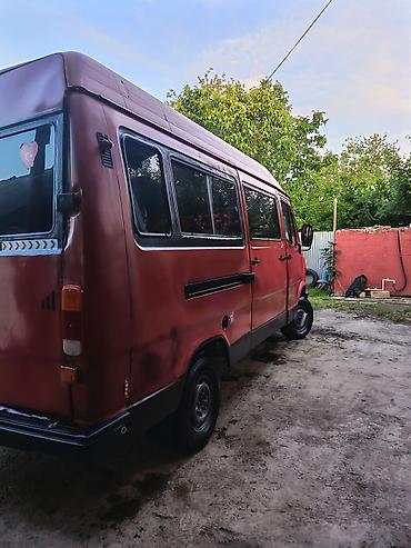 fiat turbo az: Mercedes-Benz T1: 2.3 l | 1994 il Mikroavtobus — 4