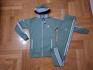 Gornji i donji deo: Ženske trenerke
S M l xl 2xl
3799 din — 4