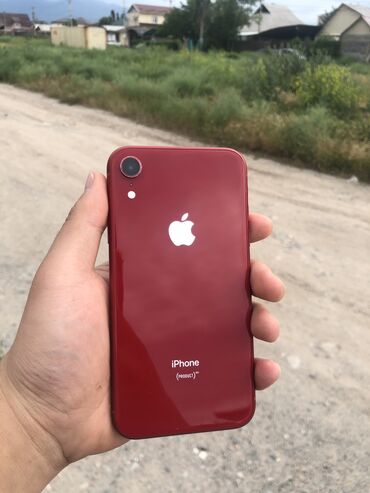 телефон 8000: IPhone Xr, Б/у, 64 ГБ, Красный, Чехол