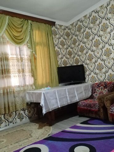 mebel dəst: Satılır: 4 sot torpaq sahəsində 2 daş kürsülü həyət evi 2 sot navesti