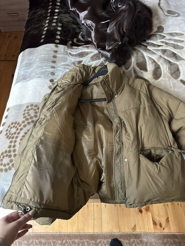 Kurtkalar: Qışlıq üst geyimlər dəsti Zara palto 50 azn Boz balonka 30 azn Xaki — 5
