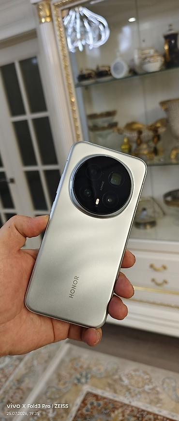 magi: Honor Magic 8 Pro, Б/у, 512 ГБ, цвет - Серебристый, 2 SIM — 1