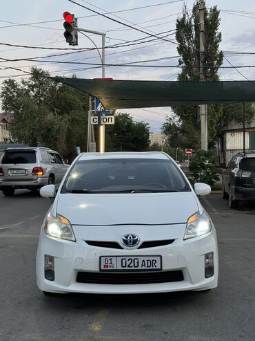 Toyota: Toyota Prius: 2010 г., 1.8 л, Вариатор, Гибрид, Хэтчбэк