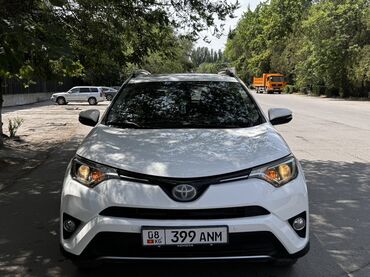 тойота nadia: Белый кроссовер Toyota RAV4. Этот автомобиль сочетает в себе комфорт и