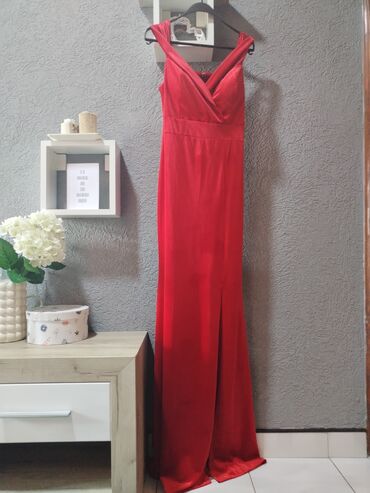 pliš haljine: S (EU 36), bоја - Crvena, Večernji, maturski, Na bretele