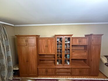 Гарнитуры для зала: Гарнитур для зала, Б/у, Дерево, Самовывоз