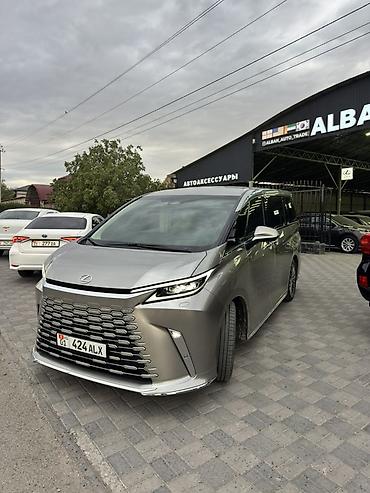 лексус ис: Lexus LM: 2025 г., 2.4 л, Автомат, Гибрид, Минивэн — 1