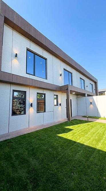 Продажа коттеджей и домов: 🚨 СРОЧНО! Эксклюзив в Арашане 🏡 ✨ 2 современных таунхауса — идеальный — 3