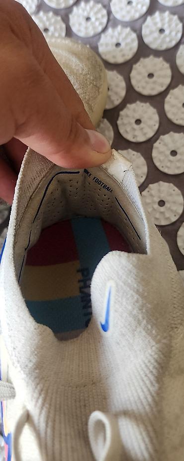 Бутсы: Футзалки Сороконожки 1 модель - Nike Phantom Размер EUR 41, US 8 — 3