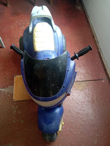 Manejlər: Ninja - Uwaq motoskleti Iwlekdir iki batarekalidir. Batarekalari