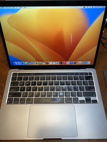 apple macbook m1: Ультрабук, Apple, 8 ГБ ОЗУ, Apple M1 Pro, 13.5 ", Б/у, Для работы, учебы, память SSD
