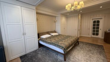 куплю квартиру в бишкеке 3 х комнатную: 3 комнаты, 100 м², Элитка, 8 этаж, Дизайнерский ремонт