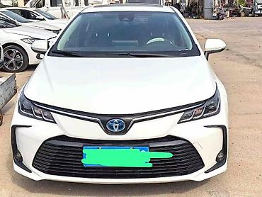 prius plus: Toyota Corolla: 2022 г., Гибрид, Седан — 1