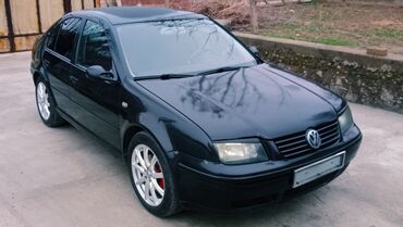 Volkswagen: Volkswagen Bora: 2000 г., 2.3 л, Механика, Бензин, Седан