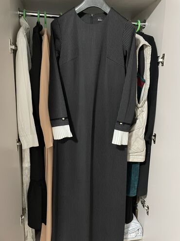 белое платье с чёрным поясом: Повседневное платье, Осень-весна, Длинная модель, S (EU 36), M (EU 38)