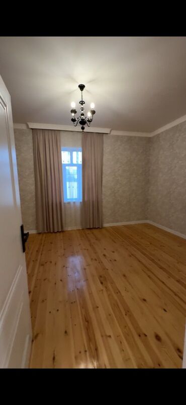 Yeni tikili: Satılır: geniş daxili planlı, işıqlı mənzil/ev Xüsusiyyətlər: - Geniş — 3