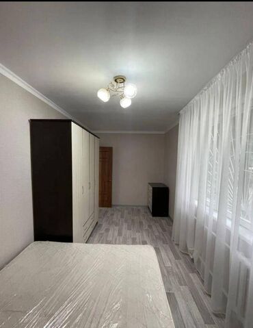 квартира керек ош базар жактан: 2 комнаты, 43 м², 104 серия, 1 этаж, Евроремонт