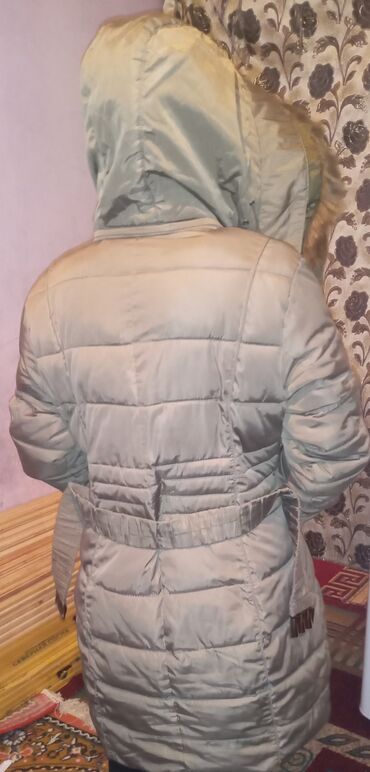 namaz paltarları: Женская куртка Bershka, 2XL (EU 44), цвет - Зеленый