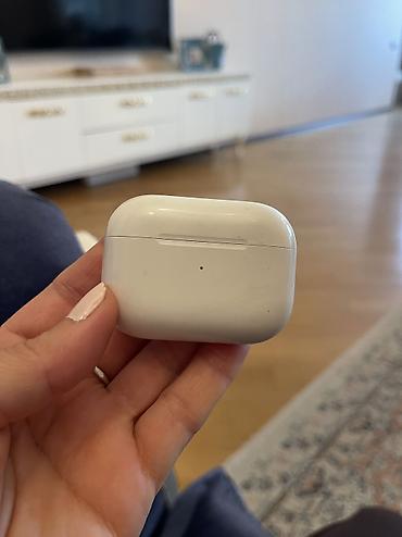 telfon qablari: Airpods pro qabı 2021 də alınıb özü isə 1 il bundan qabaq Almaniyada — 1