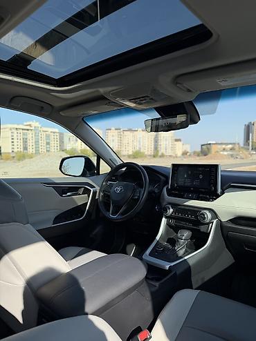 Toyota: Toyota RAV4: 2021 г., 2.5 л, Автомат, Гибрид, Кроссовер — 8