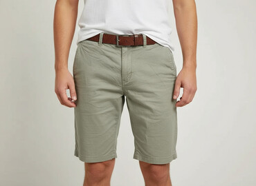 czarne sandaly na slupku ccc: Reserved, Shorts for men, size L (EU 40)
