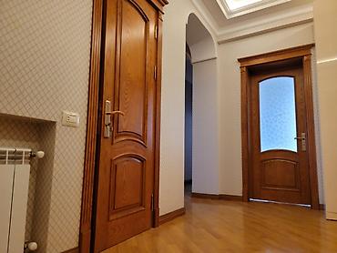 evlər: 8-ci kilometr, 3 otaqlı, Yeni tikili, m. Qara Qarayev, 135 kv. m — 2
