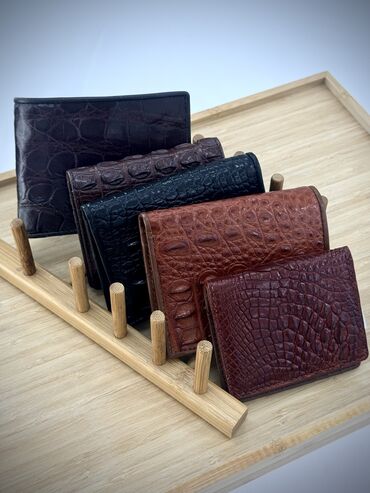 модные сумки: Продаю кошельки и портмоне из натуральной кожи крокодила по доступной