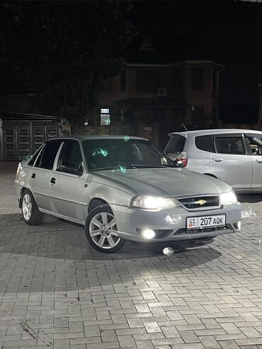 runx alex: Daewoo Nexia: 1.6 л, Механика, Бензин, Седан