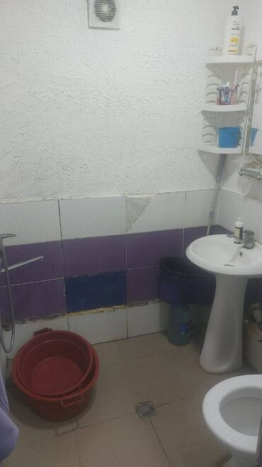 Köhnə tikili: Satılır: Tam mebelli 2 otaqlı mənzil interyeri - Yataq otağı: Böyük — 8