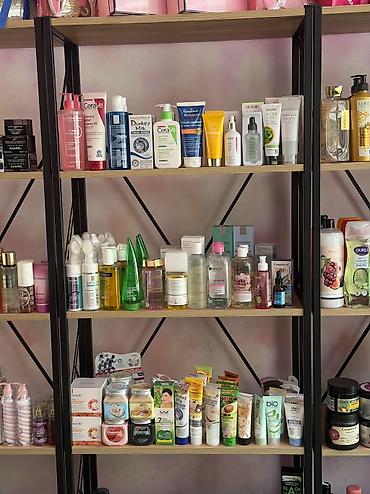 Digər mebel: Yeni vitrinlər alındığı üçün bu vitrinlər satılır. 1i künc vitrini — 2