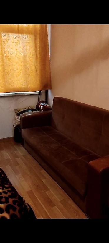 qala ev: Sadəcə Xanımlar Üçün 2 Nəfər Xanım Gəlib Qala Bilər.Evdə Hal Hazırda 1 — 4