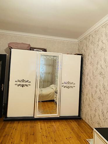 masa oturacaqlar: Yataq otağı mebel dəsti Tərkibi: - 2 nəfərlik çarpayı başlıqla — 4