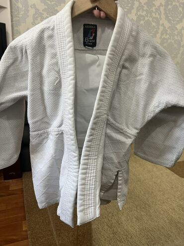 форму для таэквондо: Кимоно (куртка) для дзюдо/айкидо brand free, Optima A. - Цвет: белый