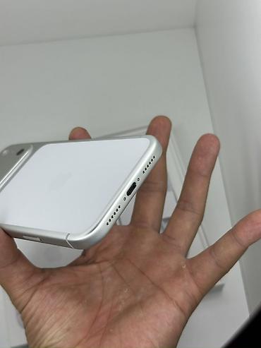 jbl boombox 1: IPhone 17 Pro Max, Б/у, 256 ГБ, Белый, Коробка, 100 % — 7