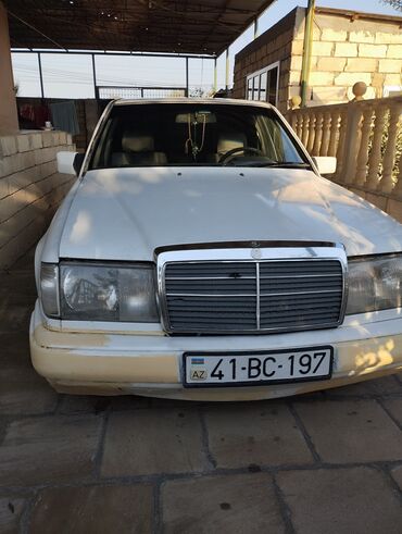 кредит авто: Mercedes-Benz E 200: 2 l | 1986 il Sedan