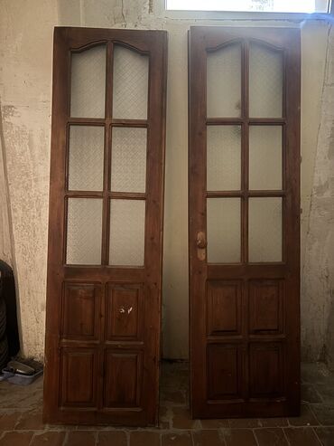dsp taxta: 2 ədəd Qapı satılır hər birinin ölçüsü Eni 56 Hündürlüyü 199sm.hər