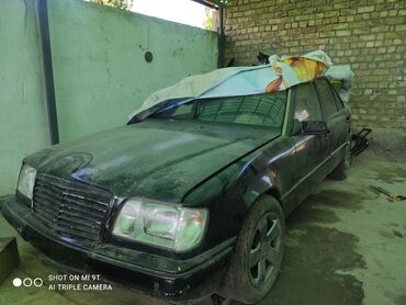 Mercedes-Benz: Мерс 124 ешка1994, на запчасть или можно восстановить 2.2 дизел