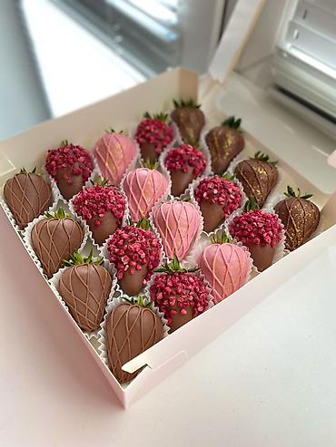 şokolad qiymətləri: Sokoladli ciyələklər hədiyyə qutulari Ətrafli instagram bychef.as — 1